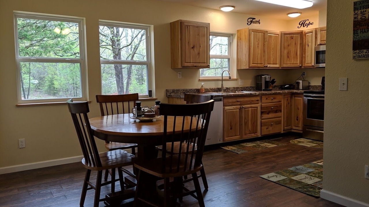 Photo of Livingroom in Hartville