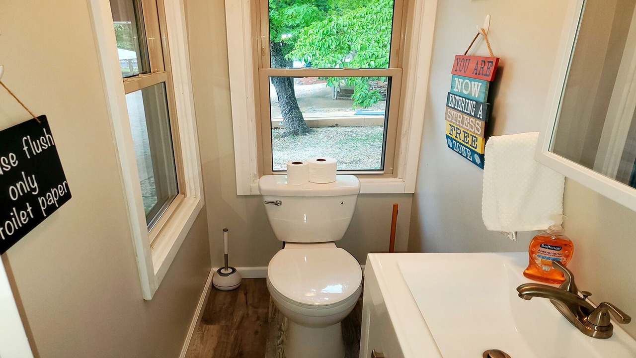 Photo of Bathroom in Sunrise Beach