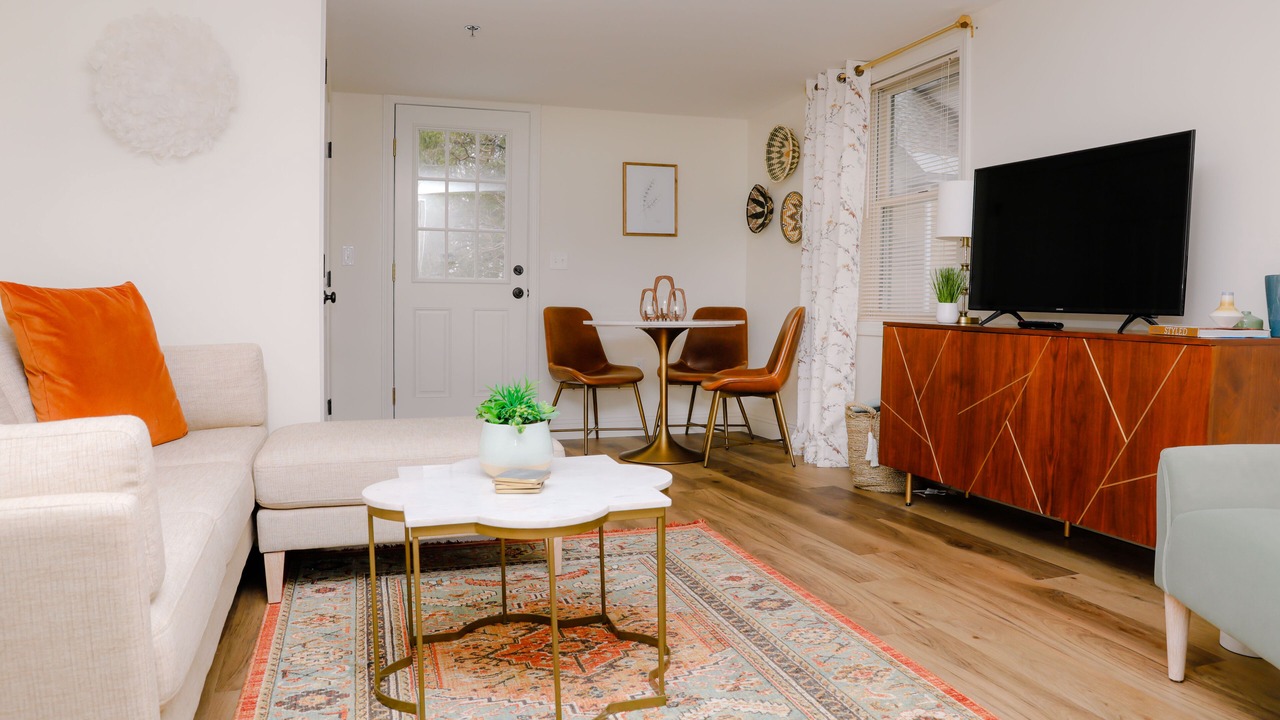 Photo of Livingroom in Lenox