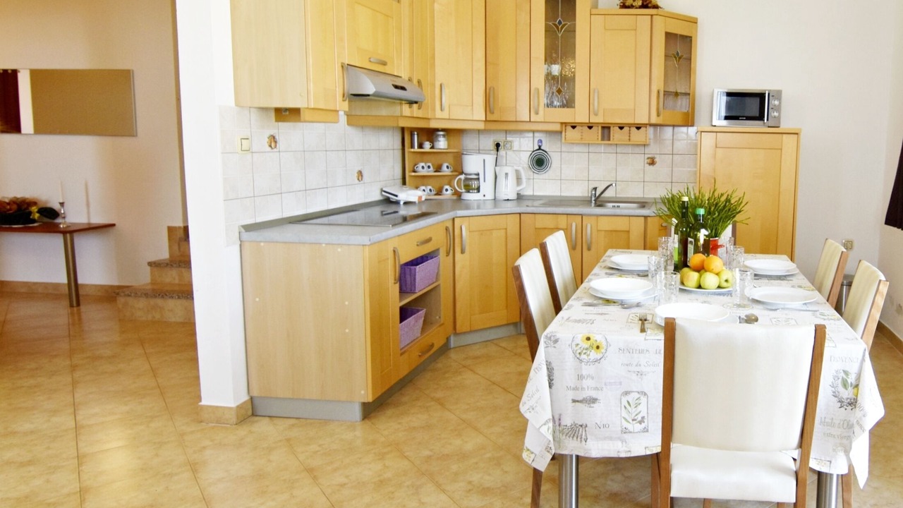 Photo of Kitchen in Tar