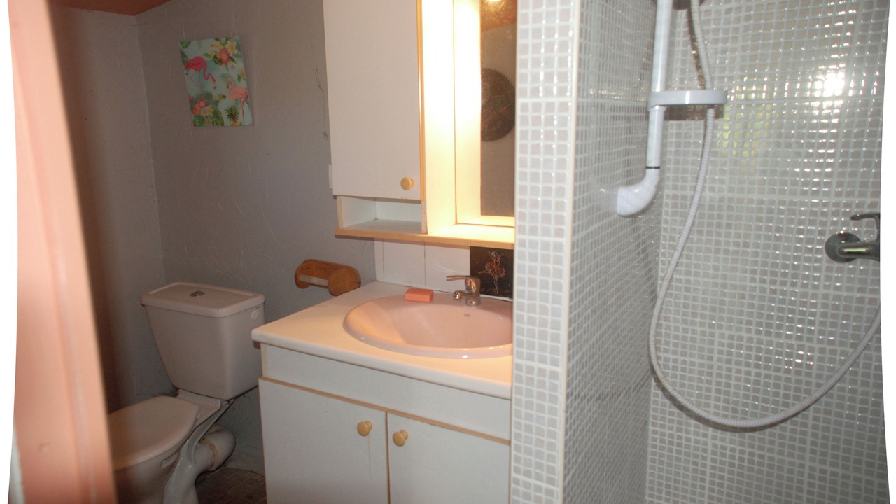 Photo of Bathroom in Peyrefitte-sur-l'Hers