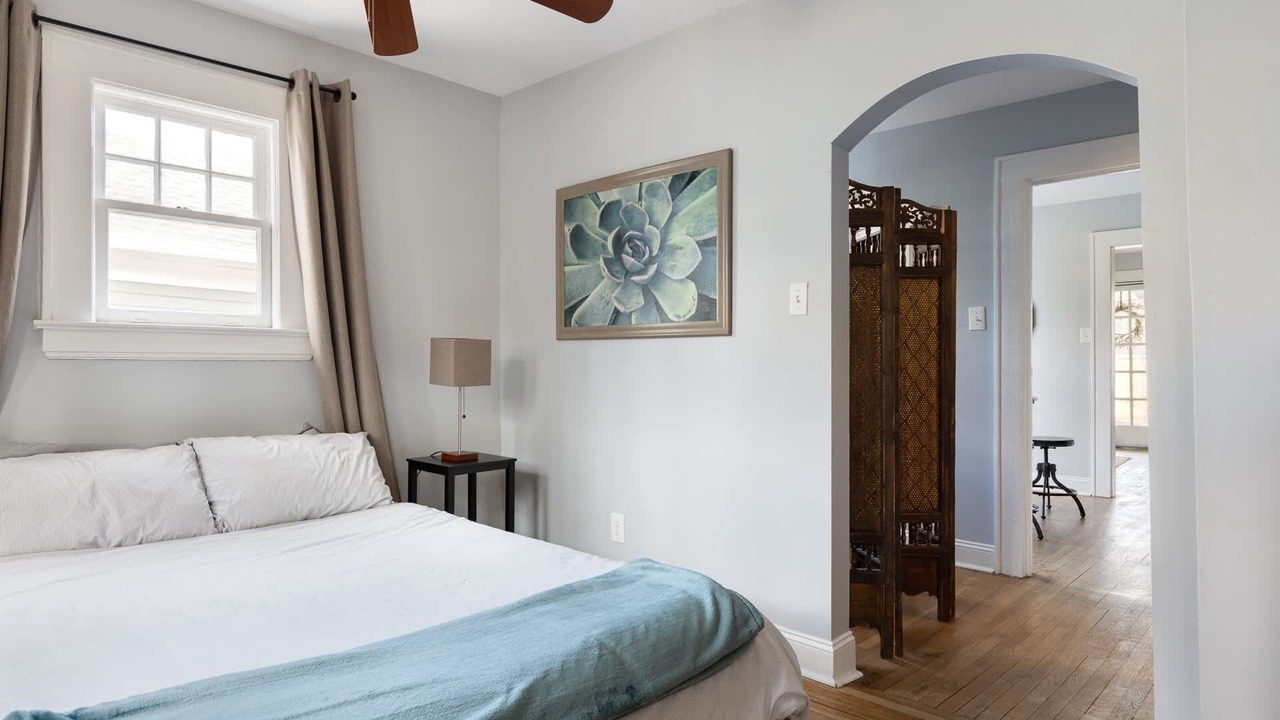 Photo of Bedroom in Downtown