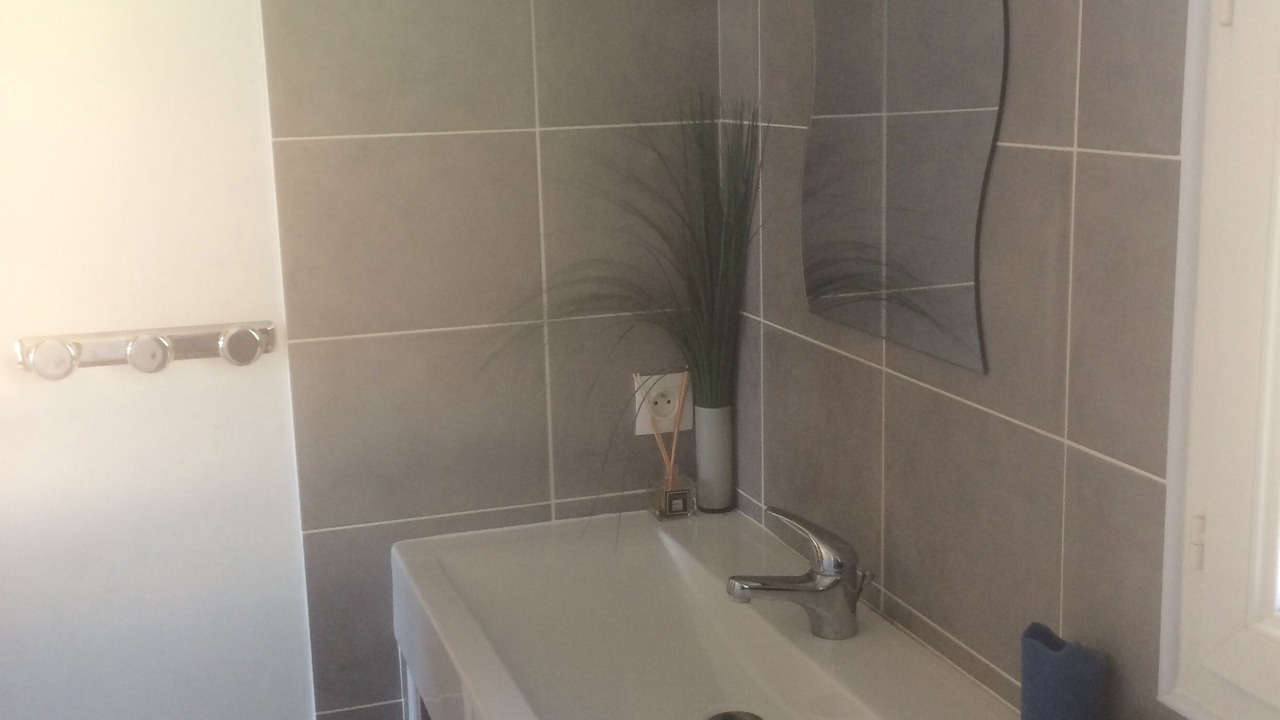 Photo of Bathroom in Caunes-Minervois