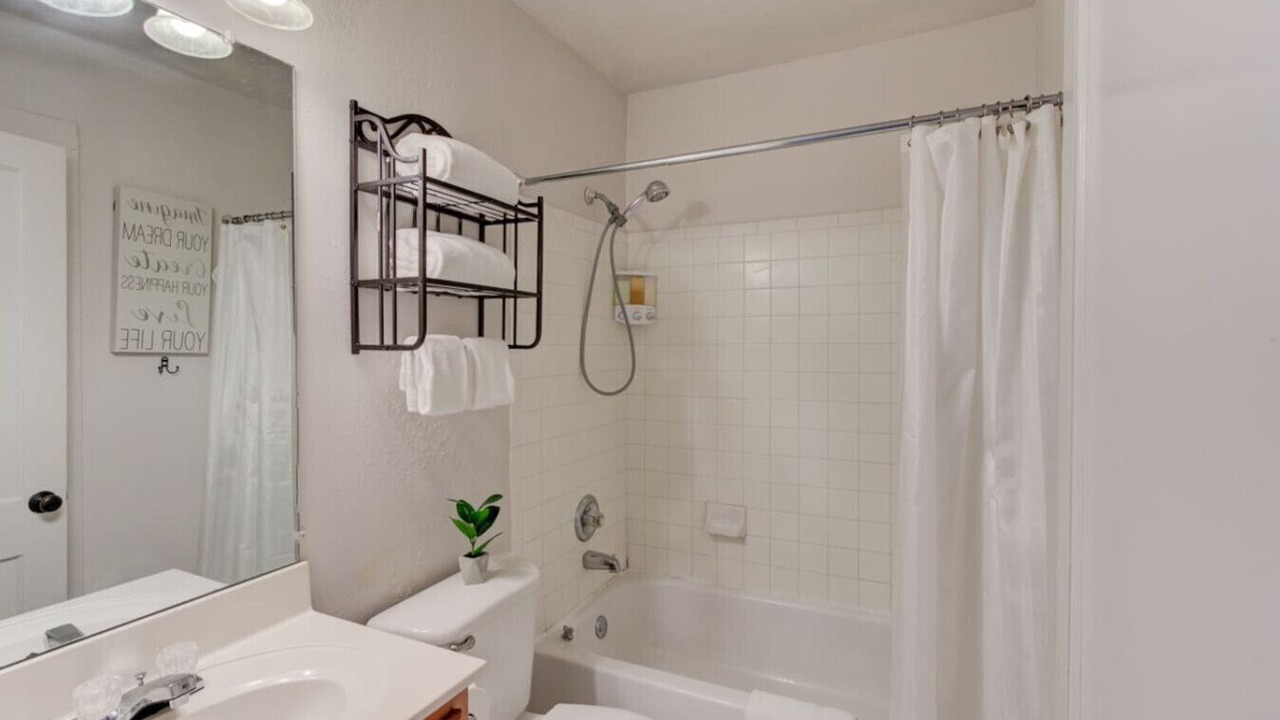 Photo of Bathroom in Midtown