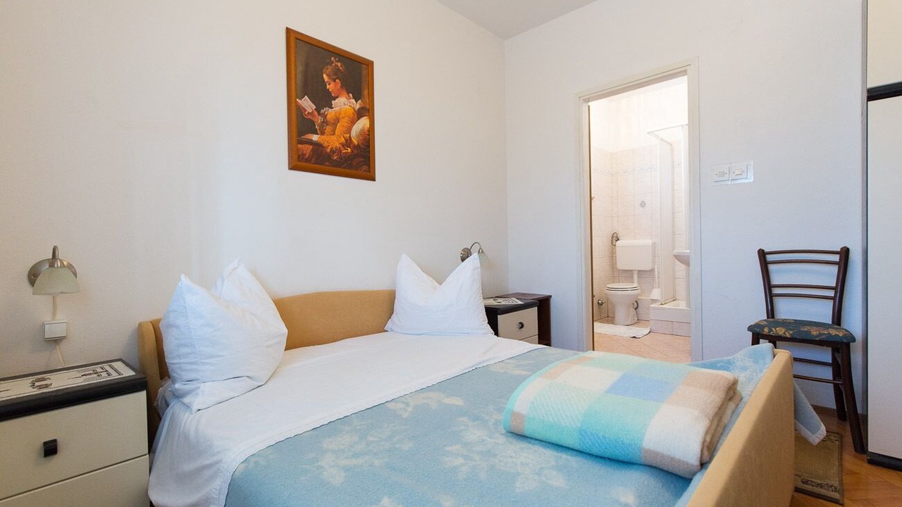Photo of Bedroom in Punat