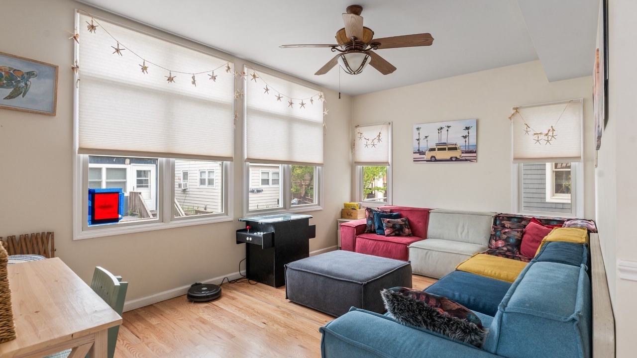 Photo of Livingroom in Ocean Beach