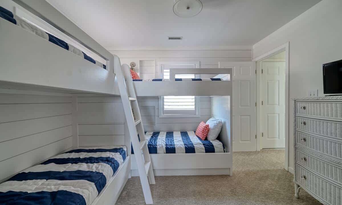 Photo of Bedroom in Village of Stump Sound