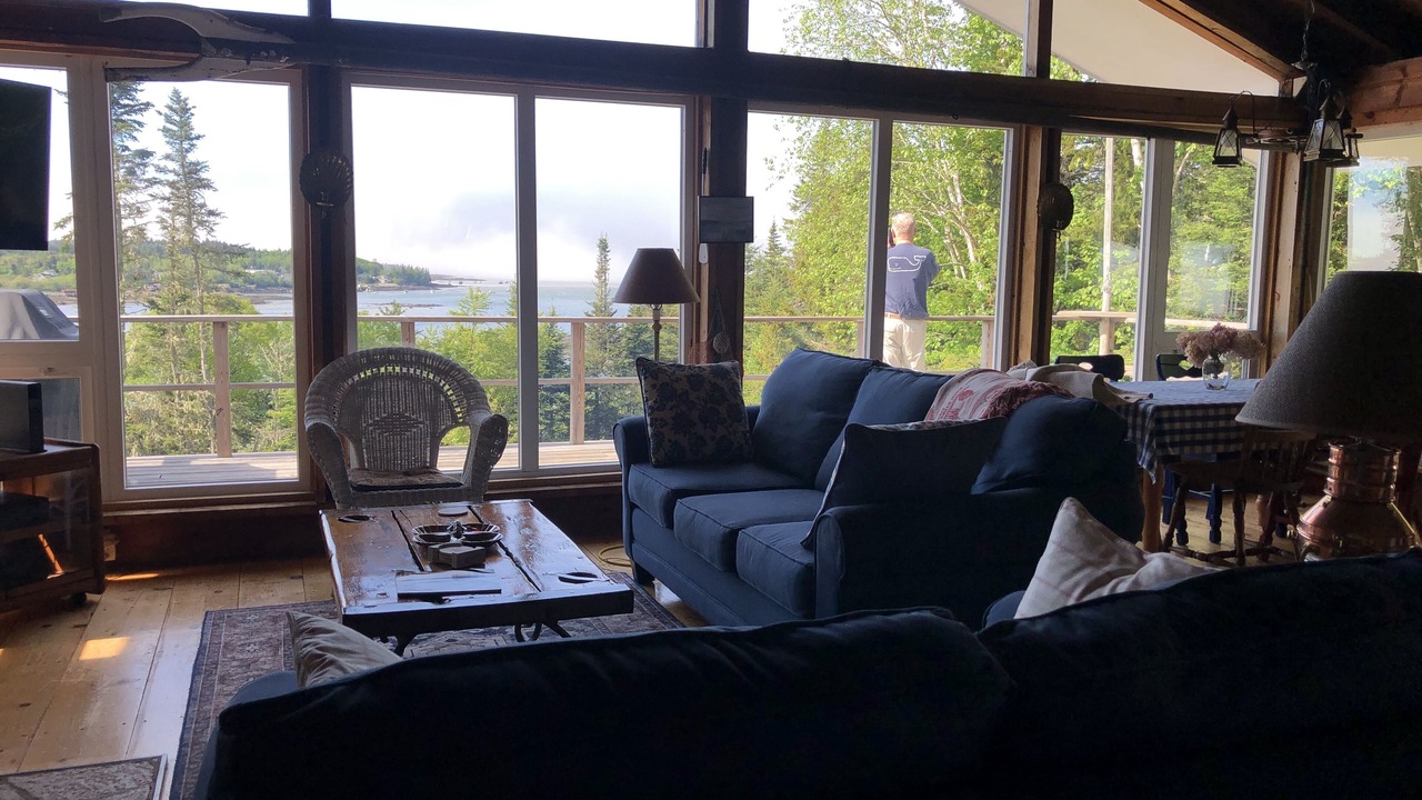 Photo of Livingroom in South Addison