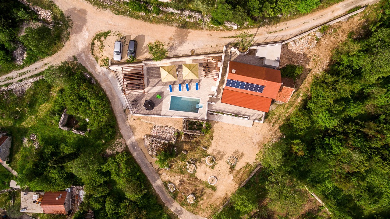 Photo of Outdoor in Vid