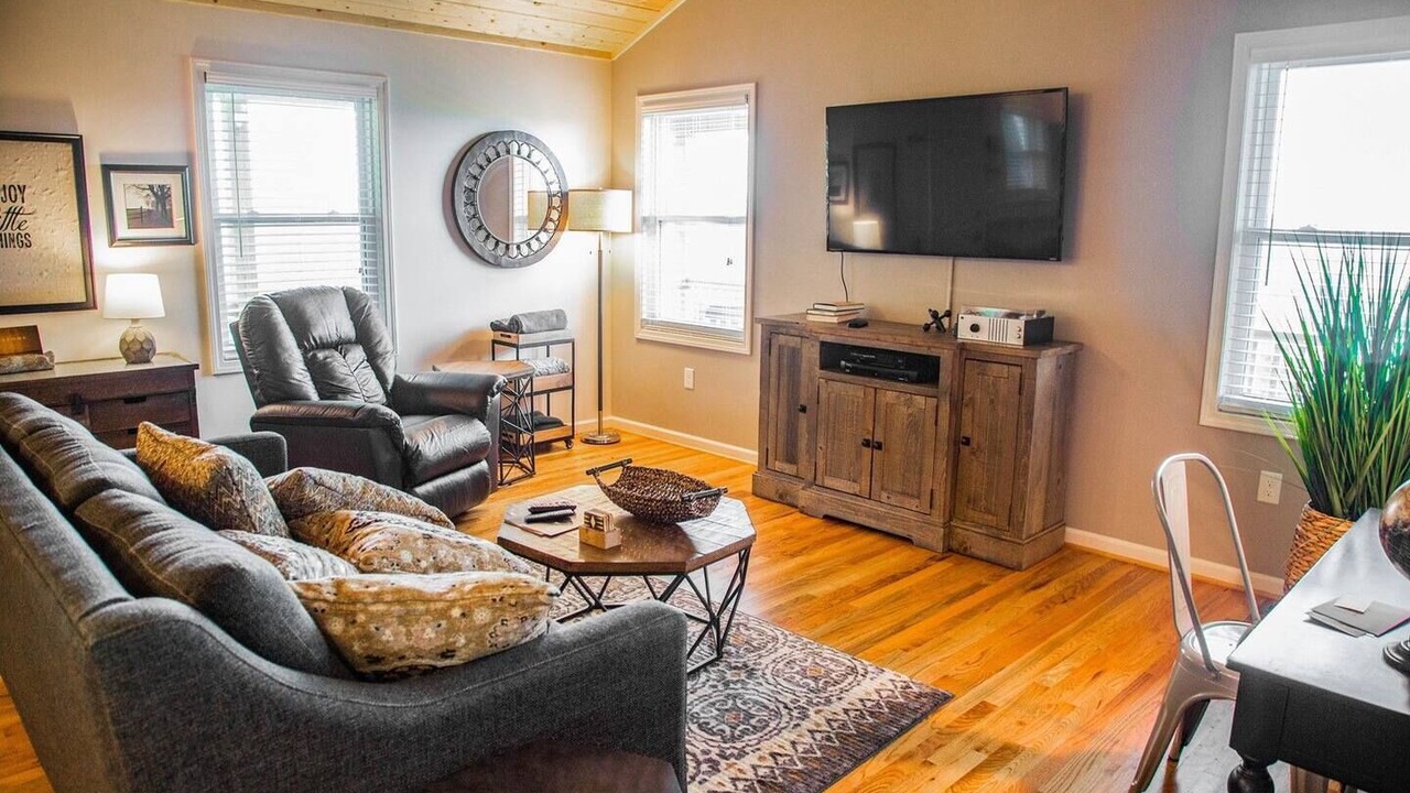 Photo of Livingroom in Barren Springs