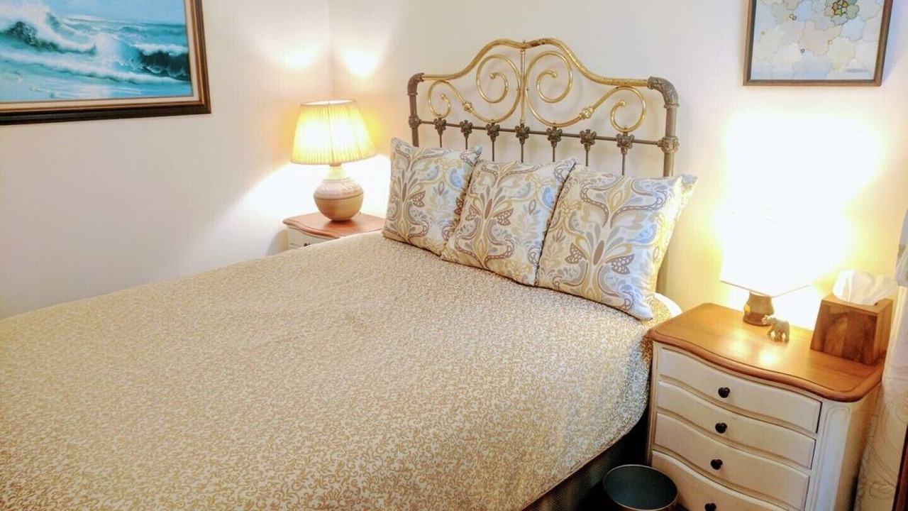 Photo of Bedroom in Telegraph Hill