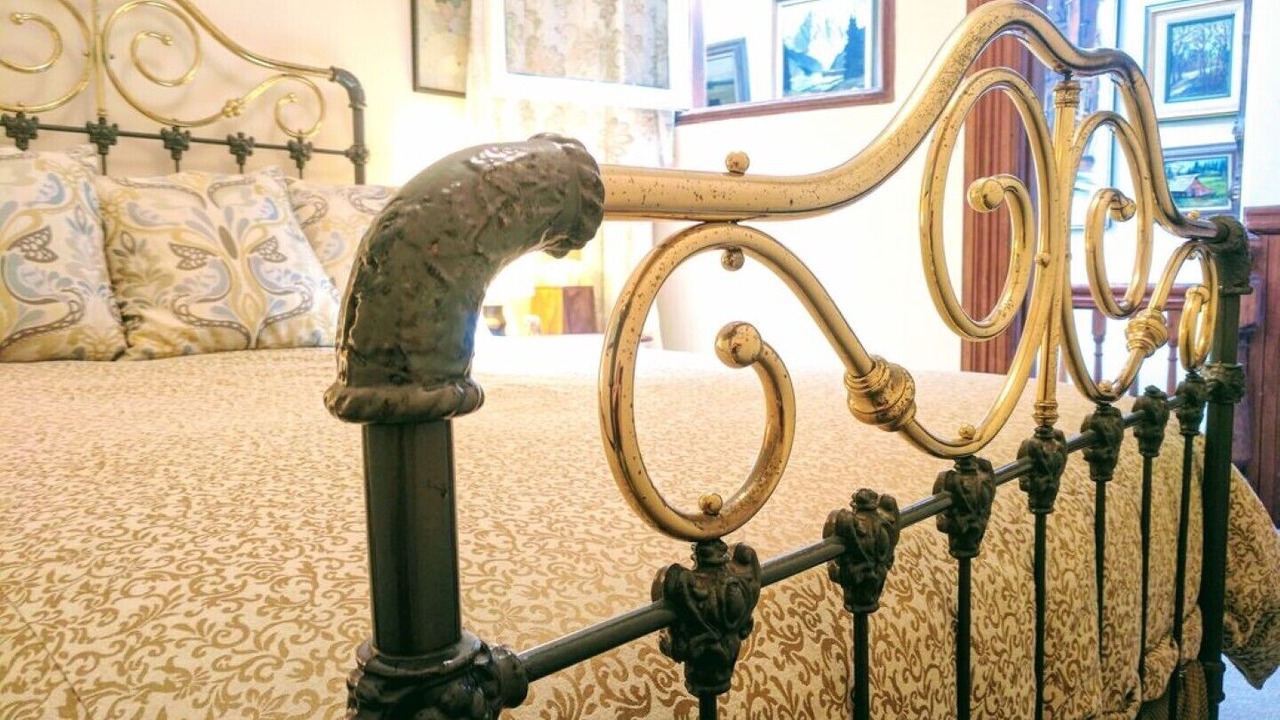 Photo of Bedroom in Telegraph Hill