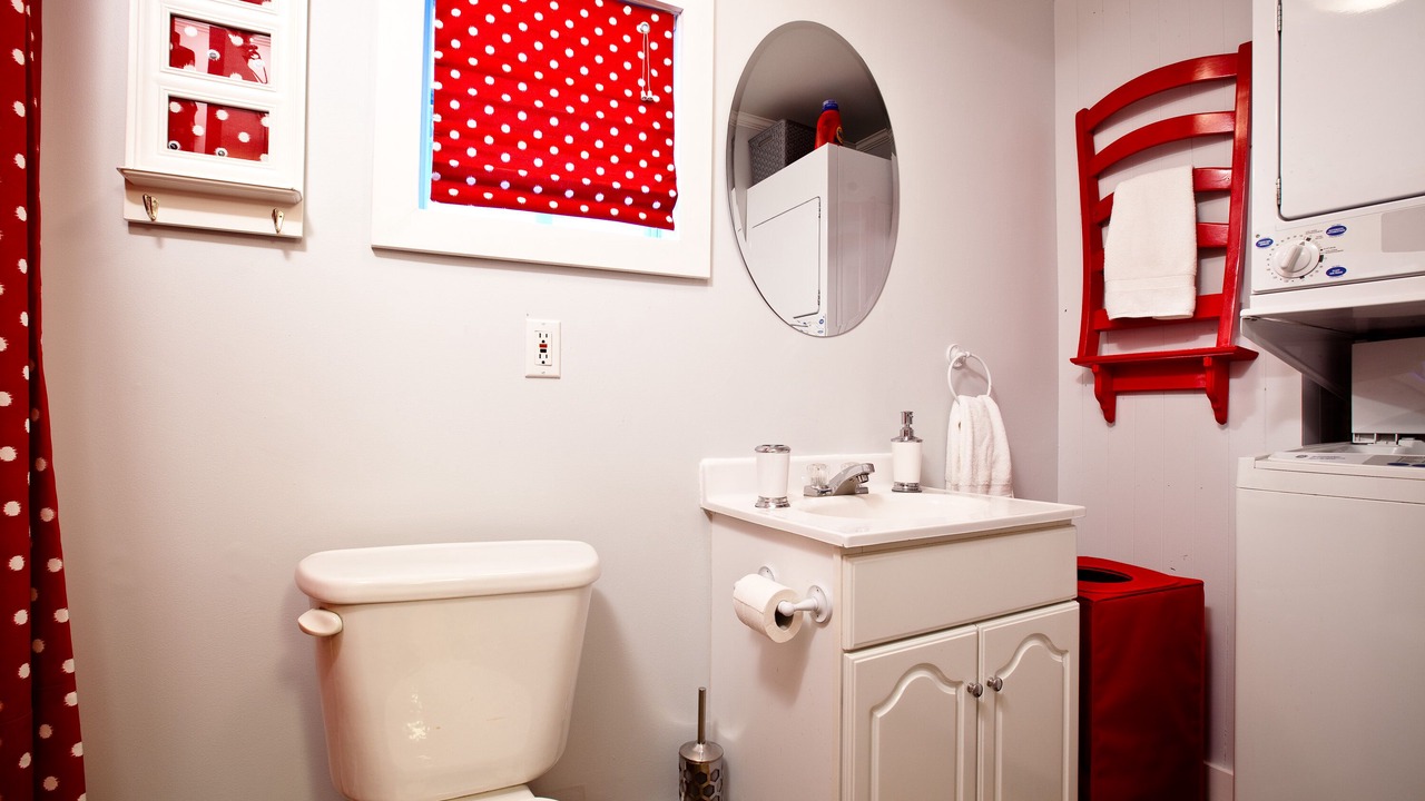 Photo of Bathroom in Haileybury
