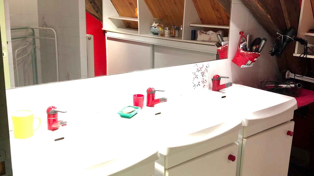 Photo of Bathroom in Nyoiseau