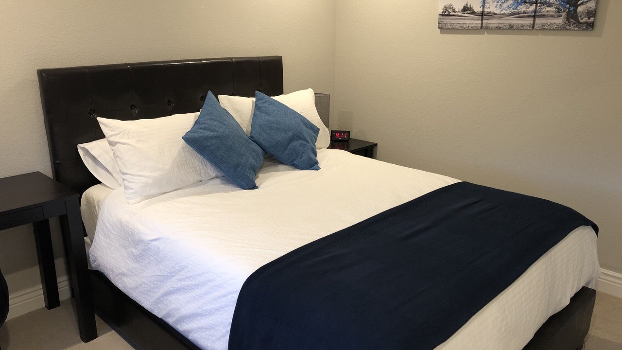 Photo of Bedroom in East Palo Alto