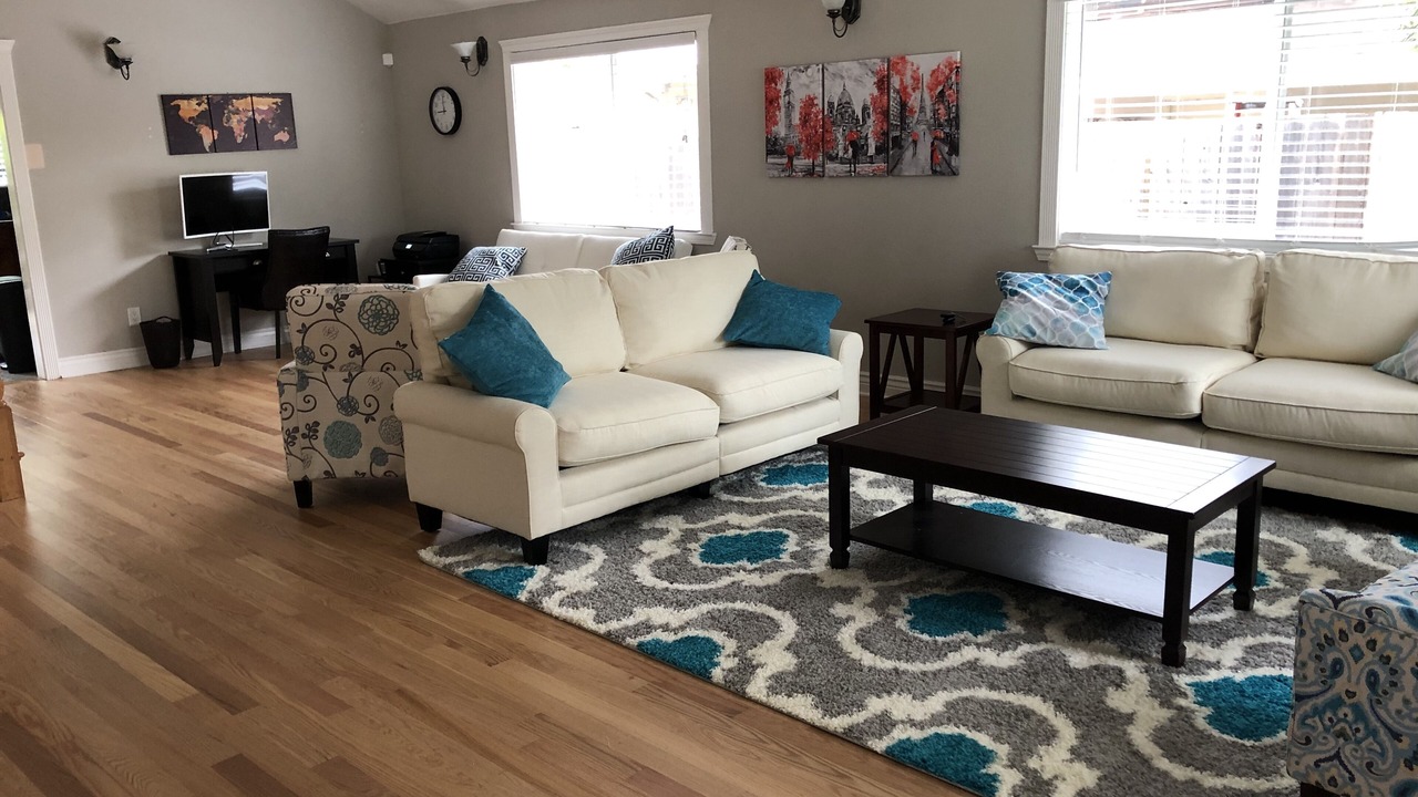 Photo of Livingroom in East Palo Alto