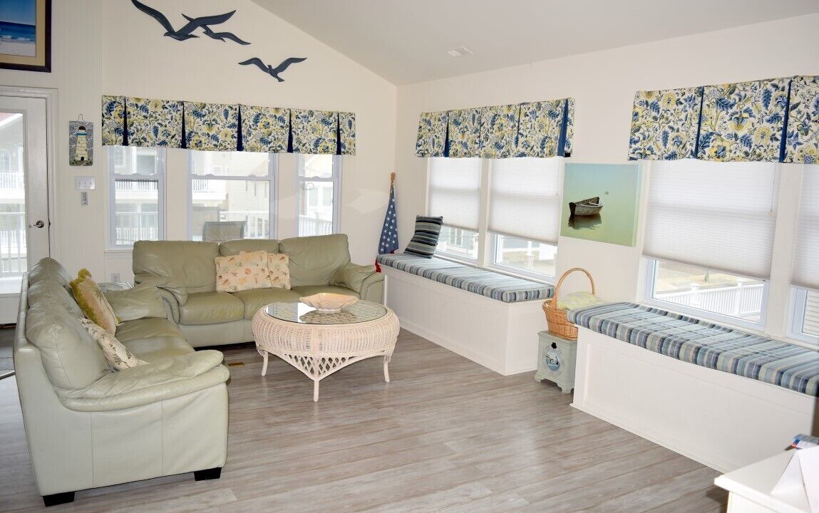 Photo of Livingroom in Townsend's Inlet