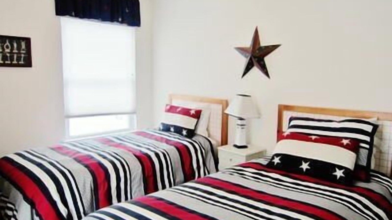 Photo of Bedroom in Townsend's Inlet