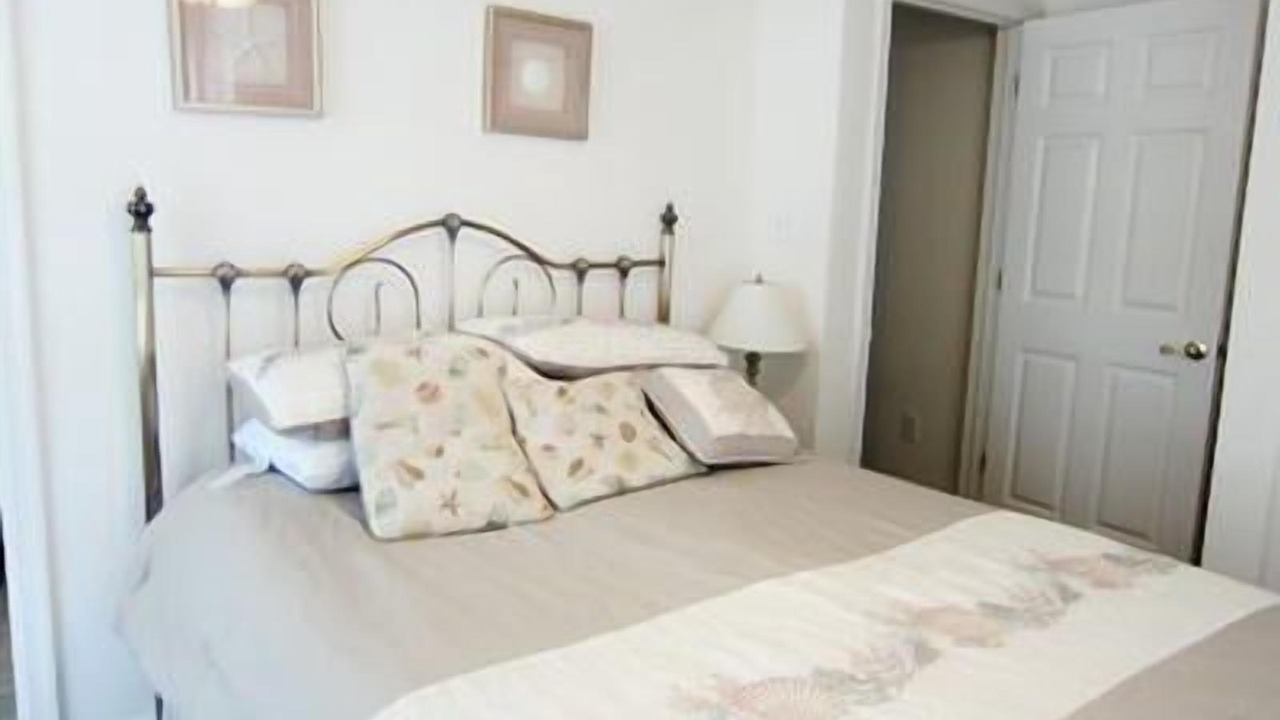 Photo of Bedroom in Townsend's Inlet