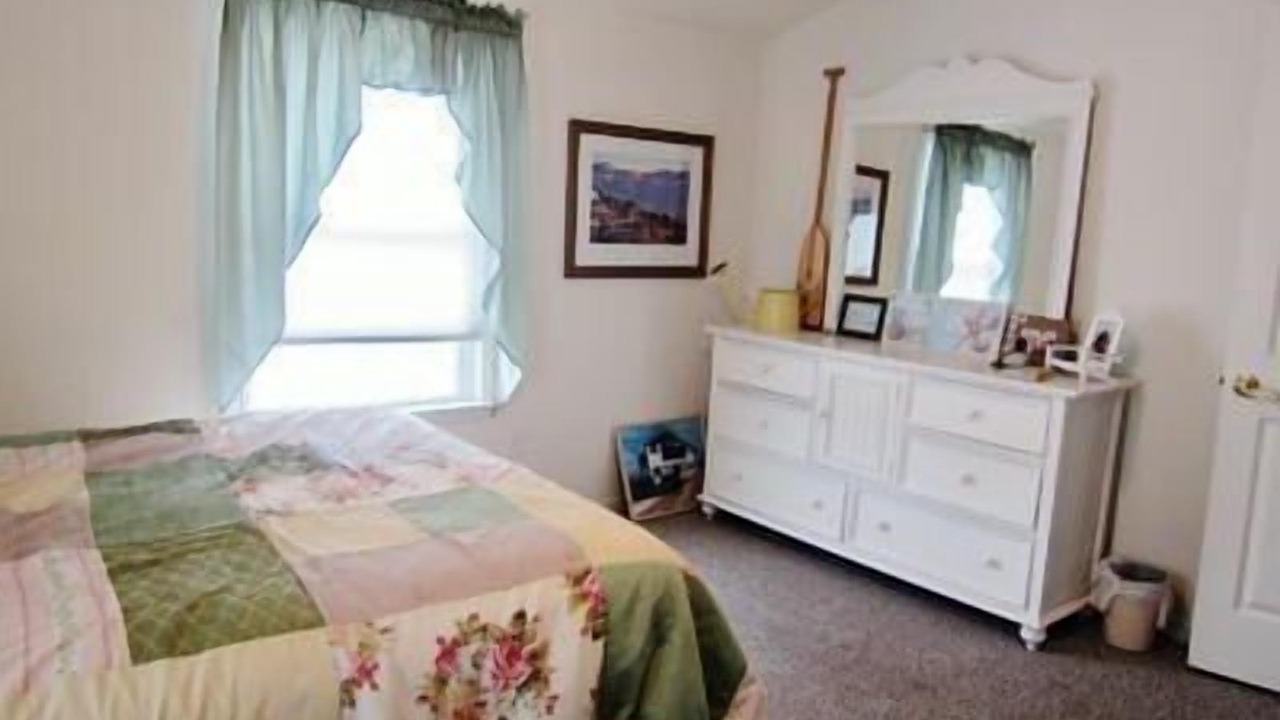 Photo of Bedroom in Townsend's Inlet
