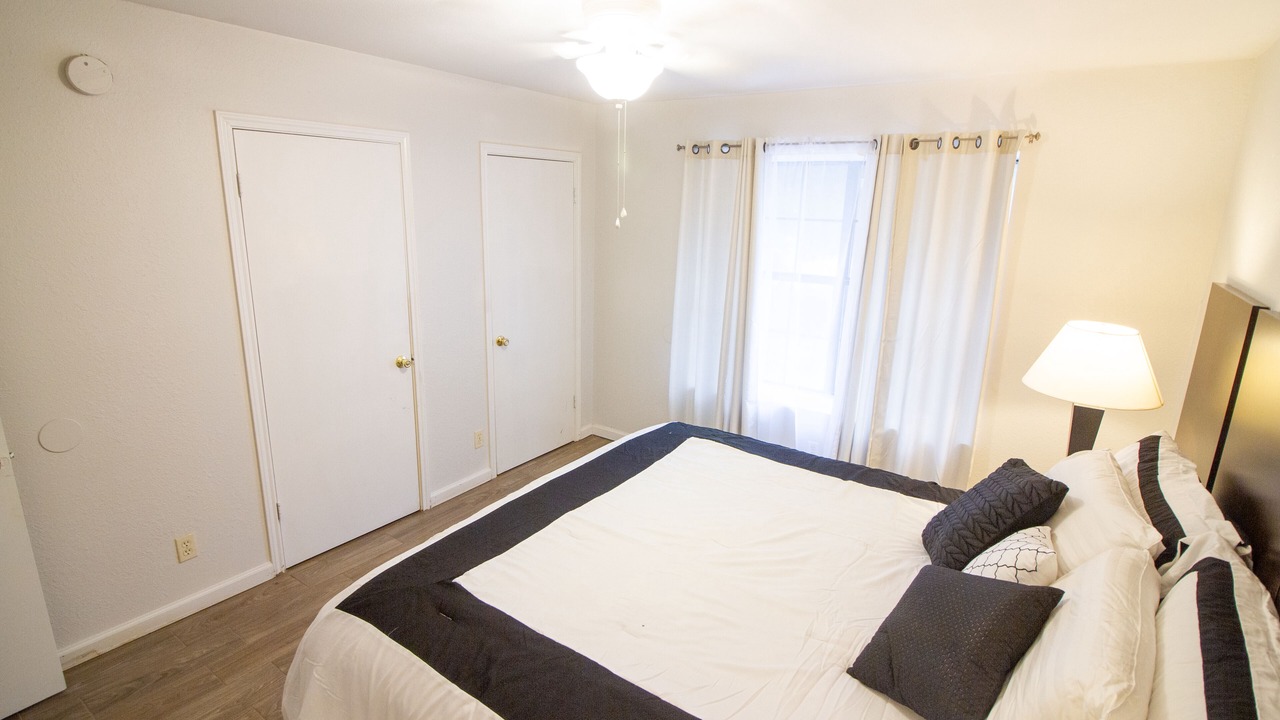 Photo of Bedroom in Balcones Village
