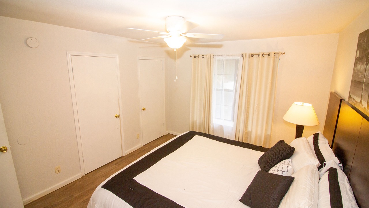 Photo of Bedroom in Balcones Village