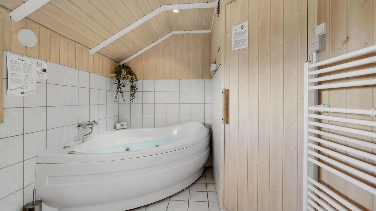 Photo of Bathroom in Flovt Strand