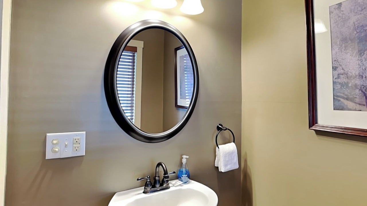 Photo of Bathroom in Oakland