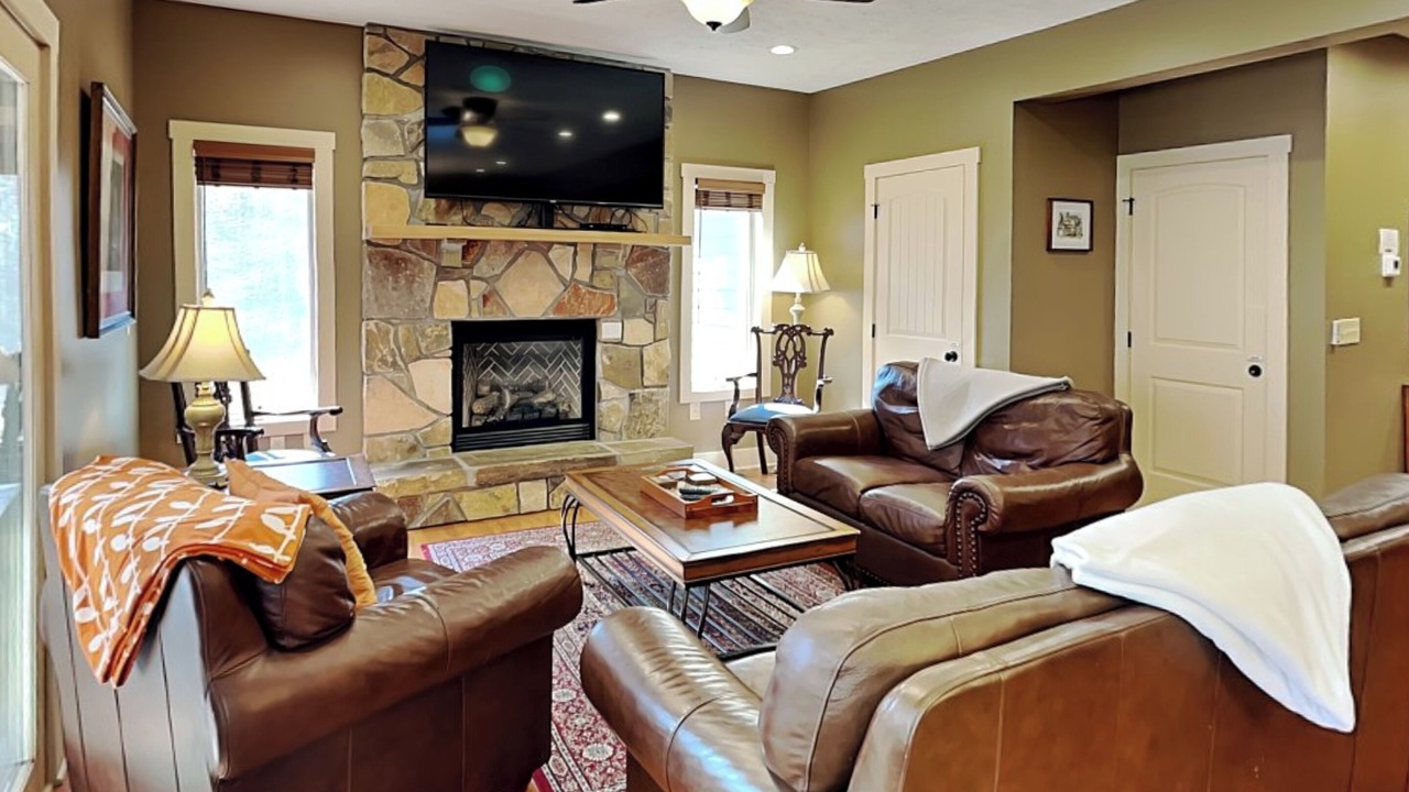 Photo of Livingroom in Oakland