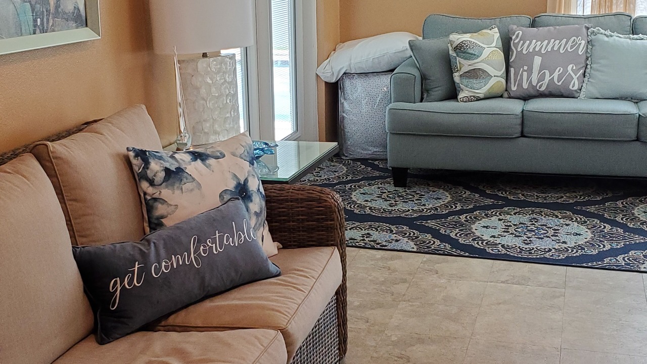 Photo of Livingroom in Jasmine Lakes