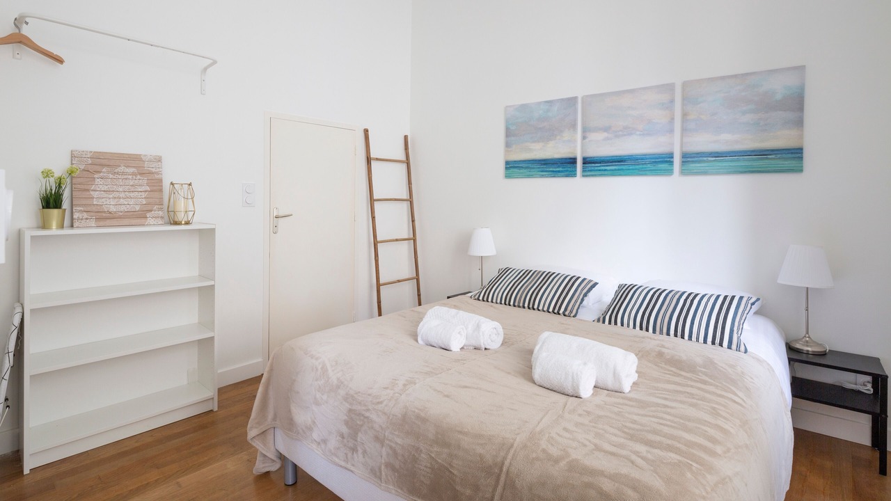 Photo of Bedroom in Centre