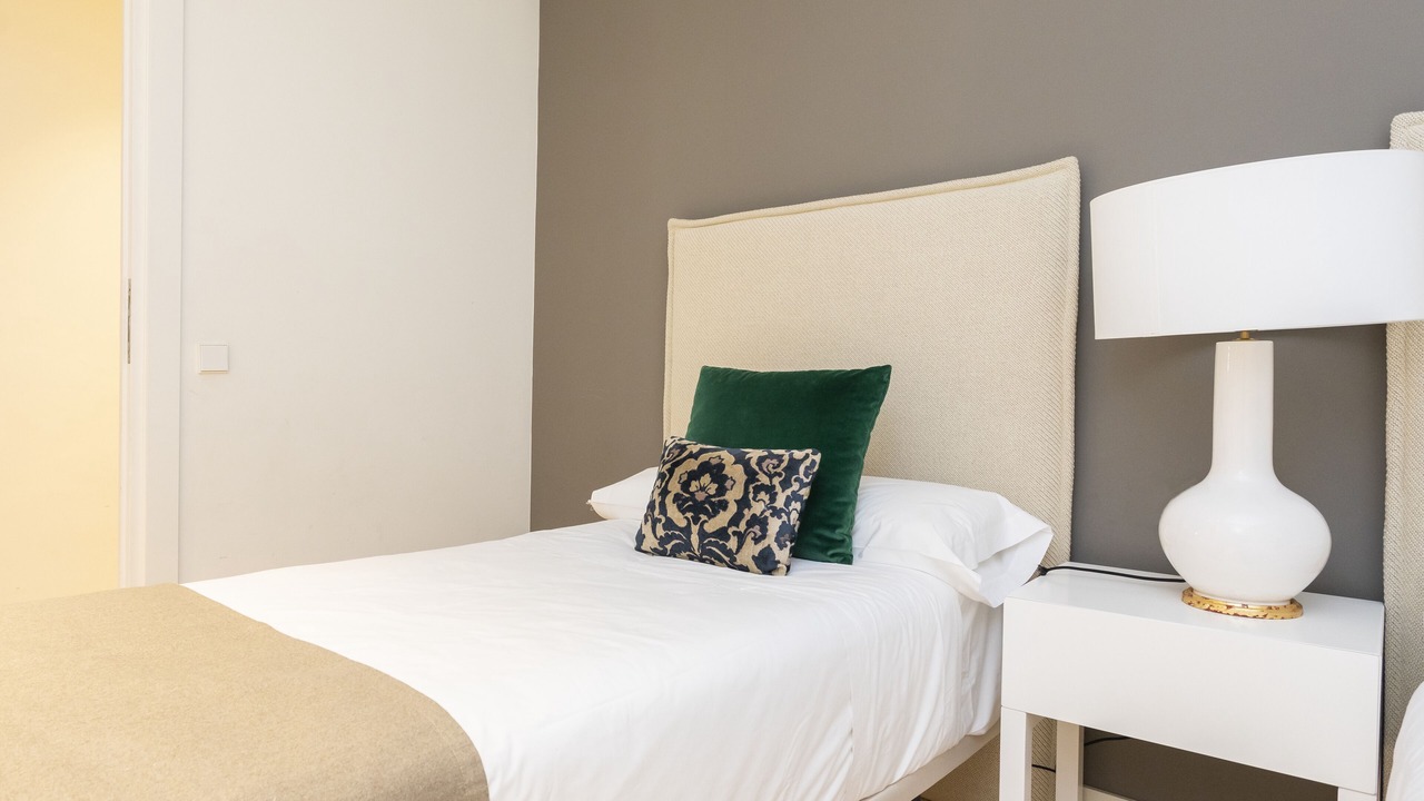 Photo of Bedroom in Jeronimos