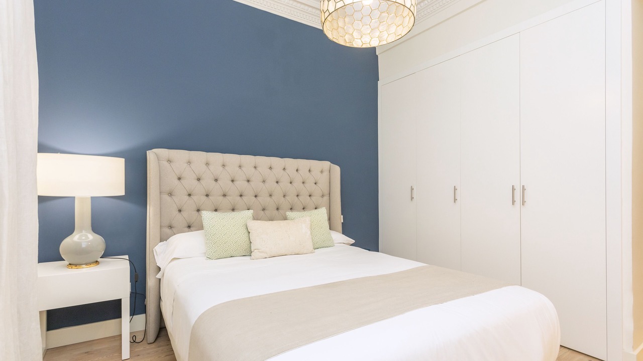 Photo of Bedroom in Jeronimos