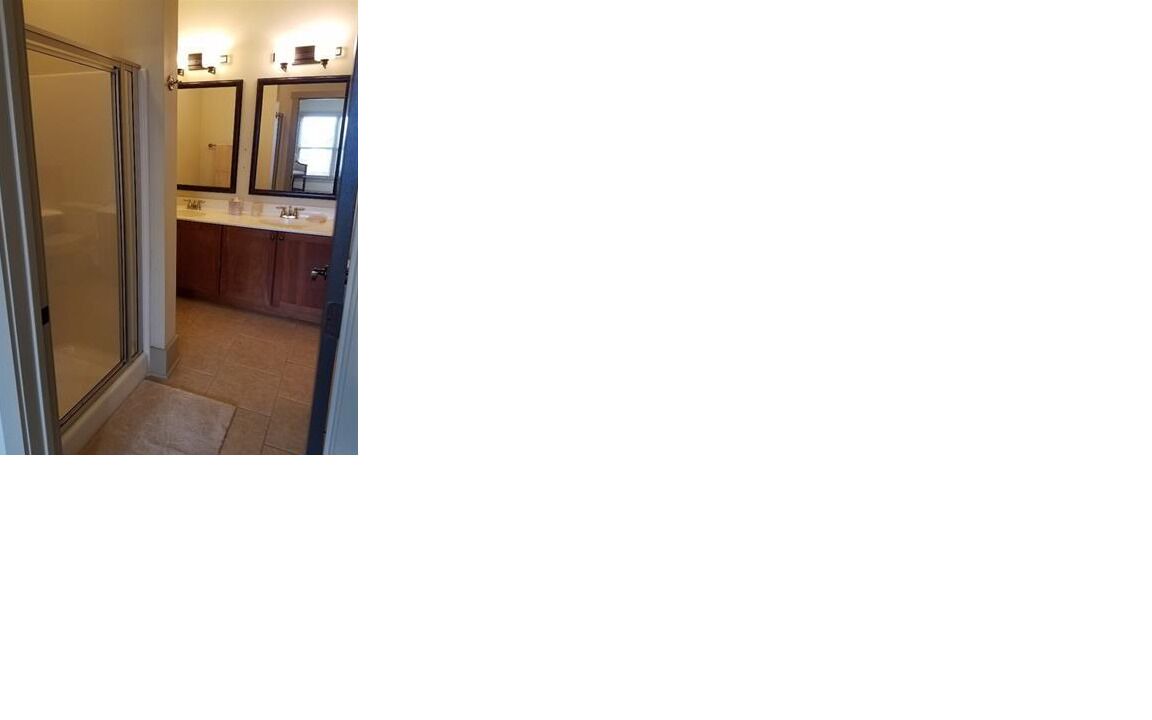 Photo of Bathroom in Talladega