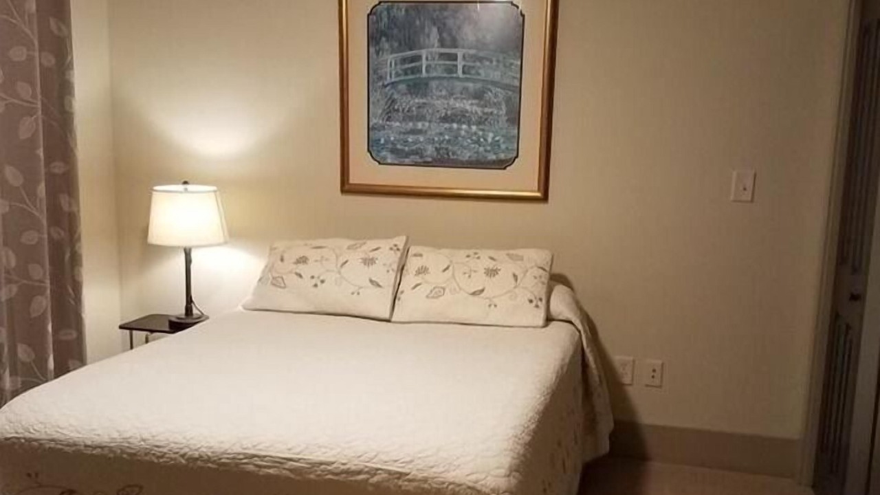 Photo of Bedroom in Talladega