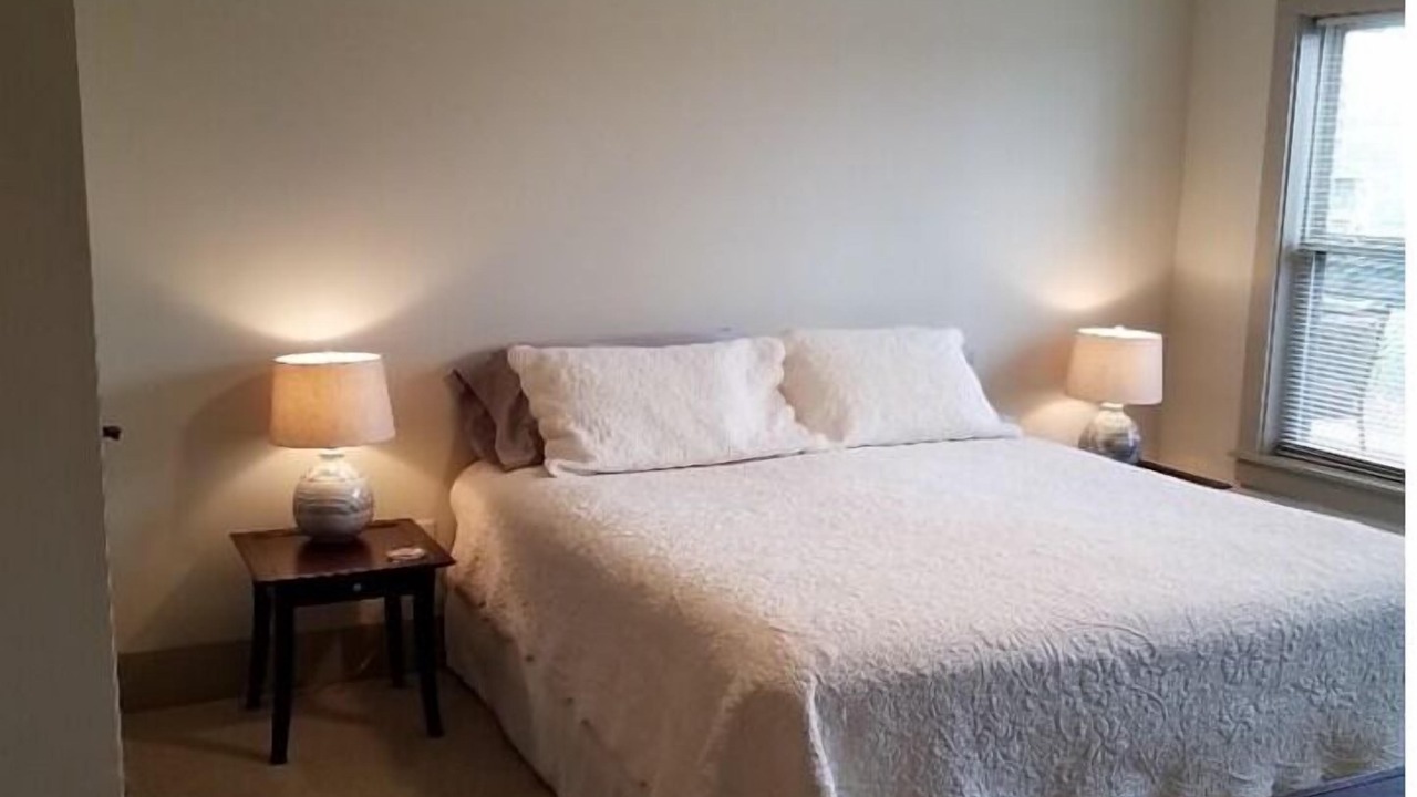 Photo of Bedroom in Talladega