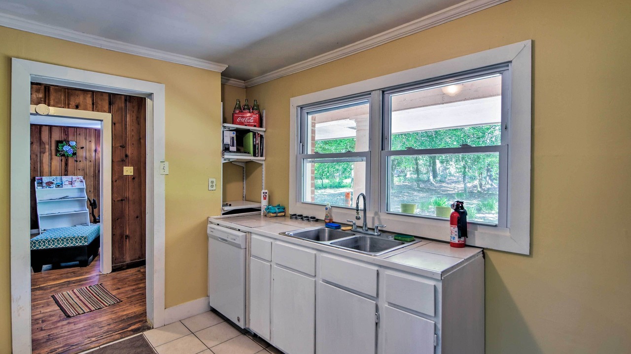 Photo of Kitchen in Clinton