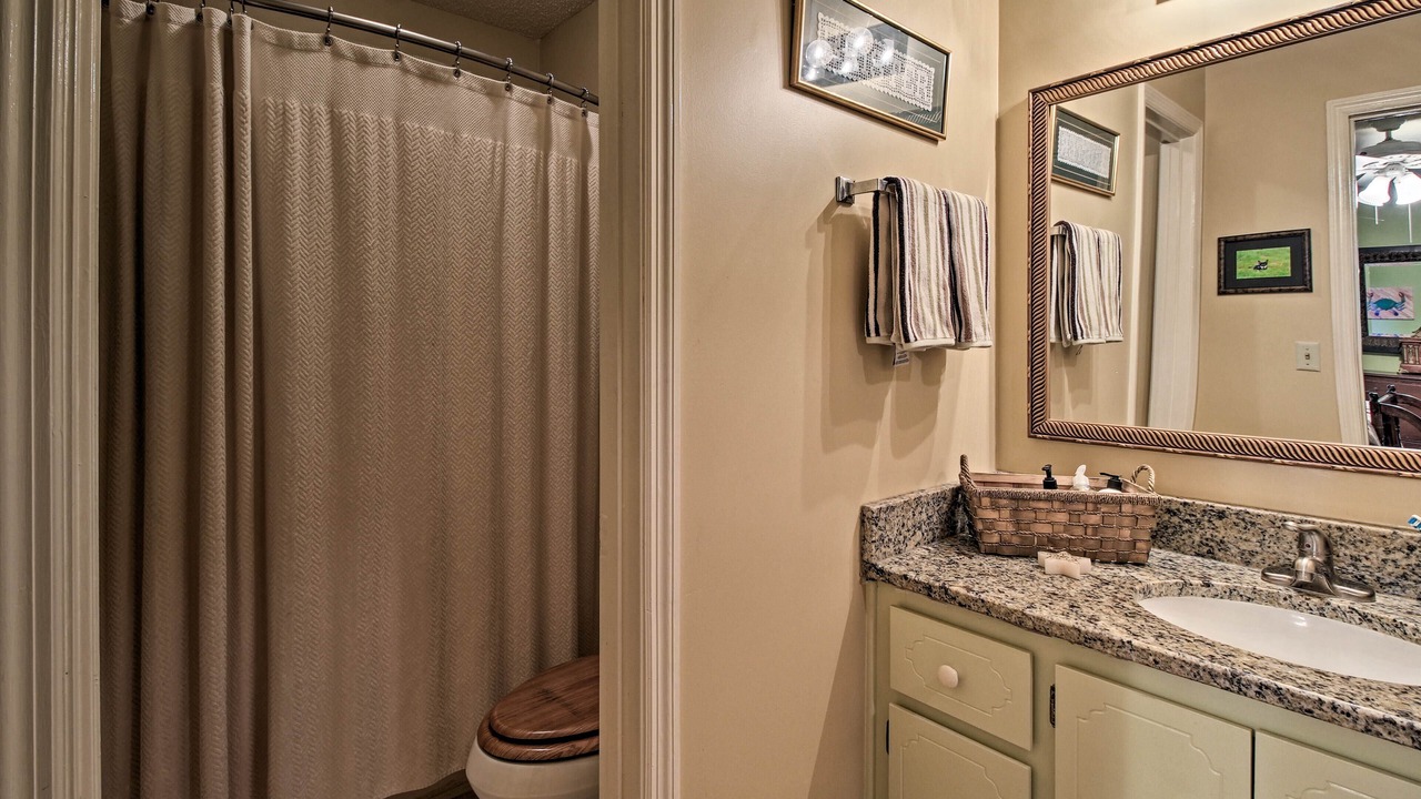 Photo of Bathroom in Midway