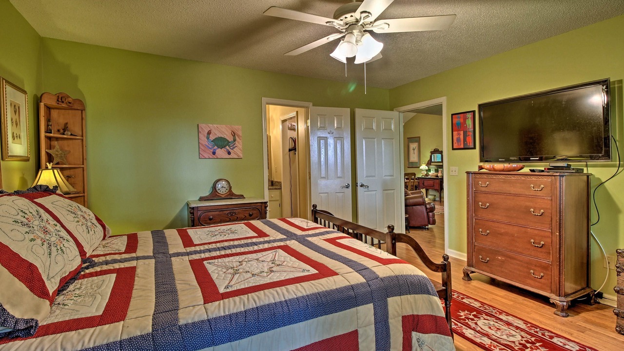 Photo of Bedroom in Midway