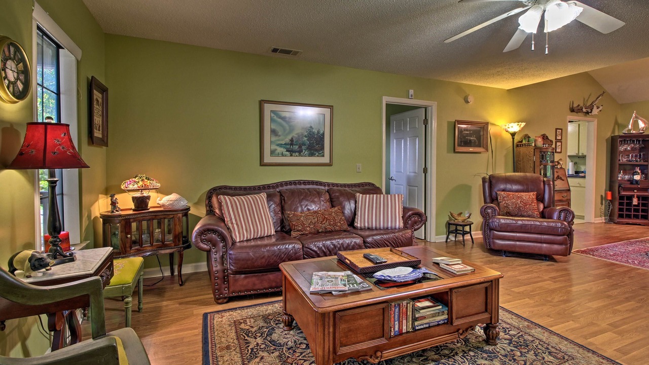 Photo of Bedroom in Midway