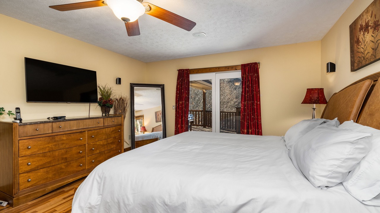 Photo of Bedroom in Maggie Valley