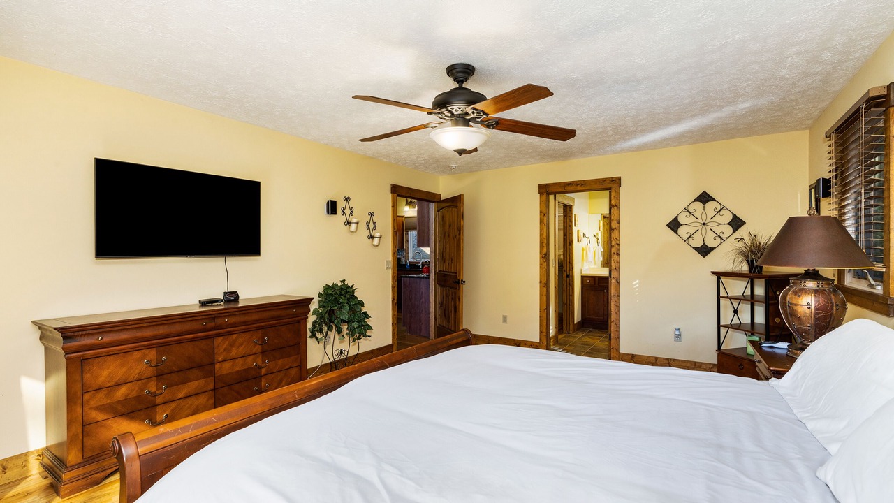 Photo of Bedroom in Maggie Valley