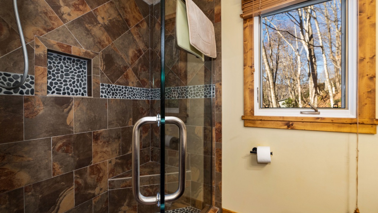Photo of Bathroom in Maggie Valley