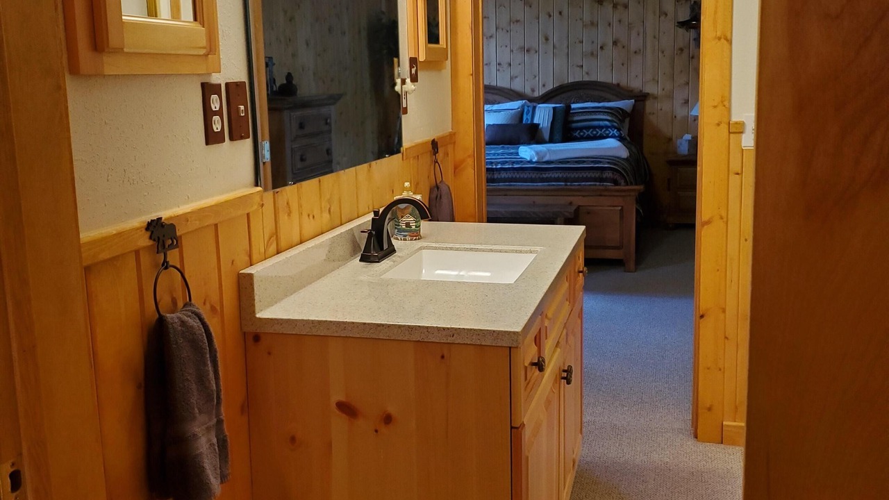 Photo of Bathroom in Emigrant