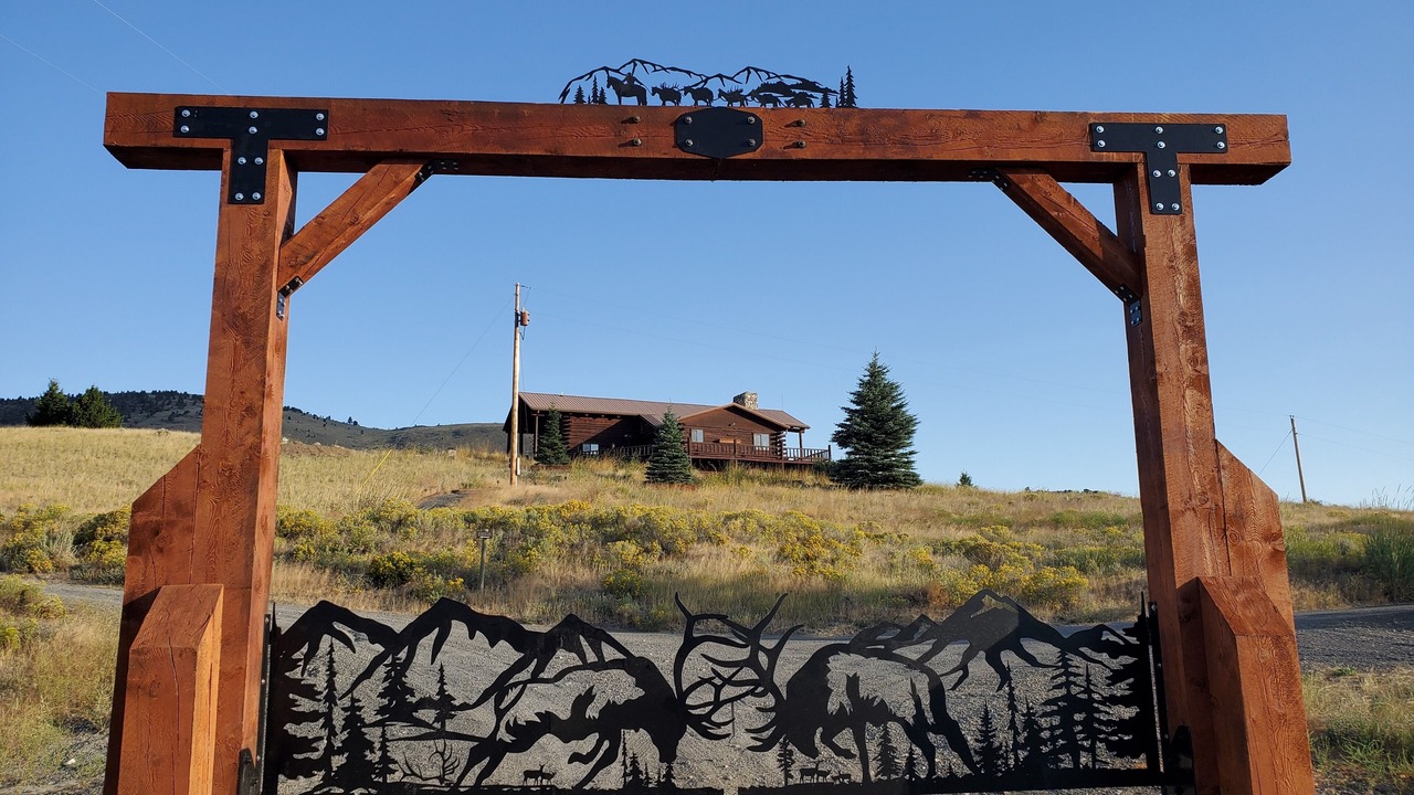 Photo of Others in Emigrant