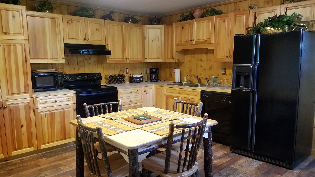 Photo of Others in Emigrant