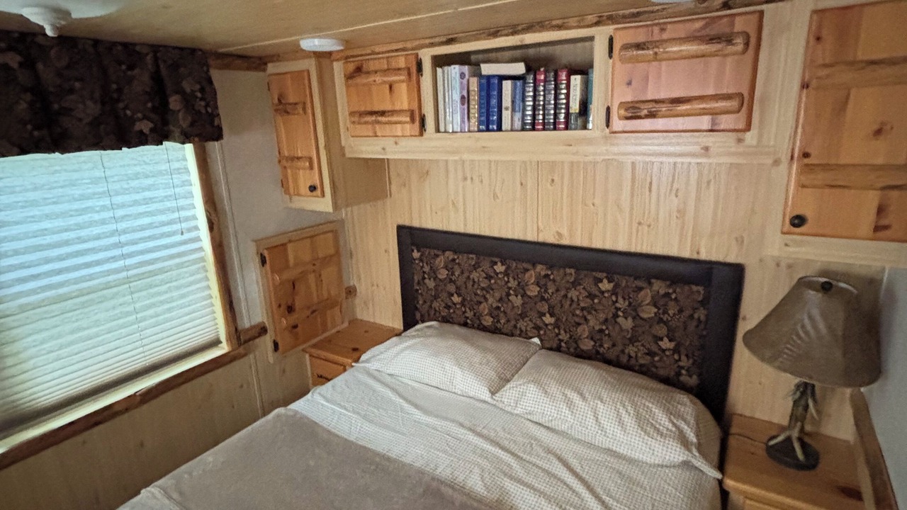 Photo of Bedroom in Valois