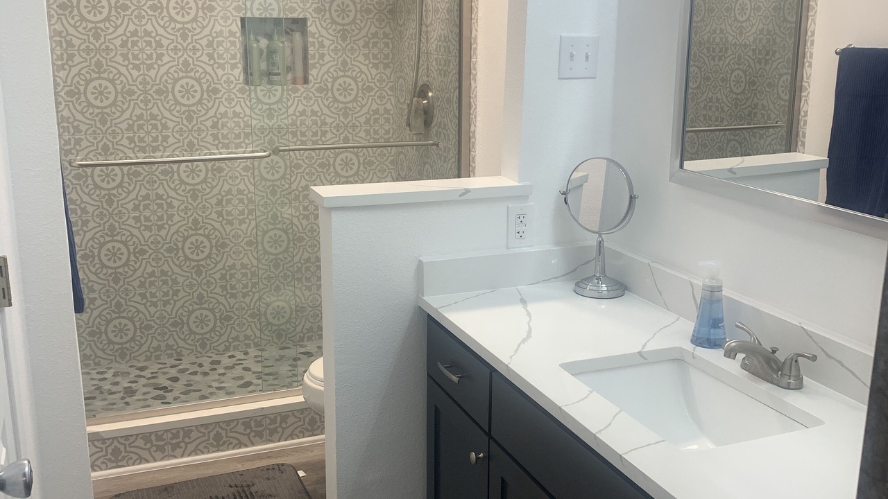 Photo of Bathroom in Gober