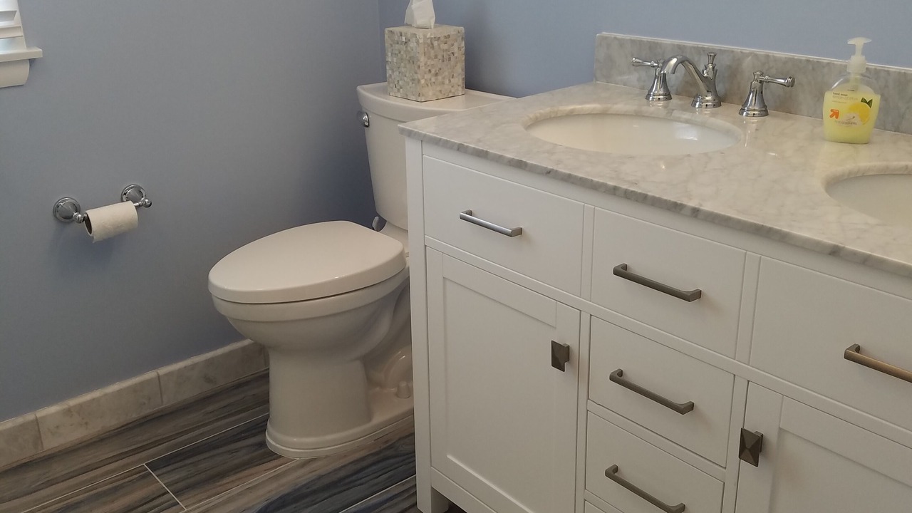 Photo of Bathroom in Avalon