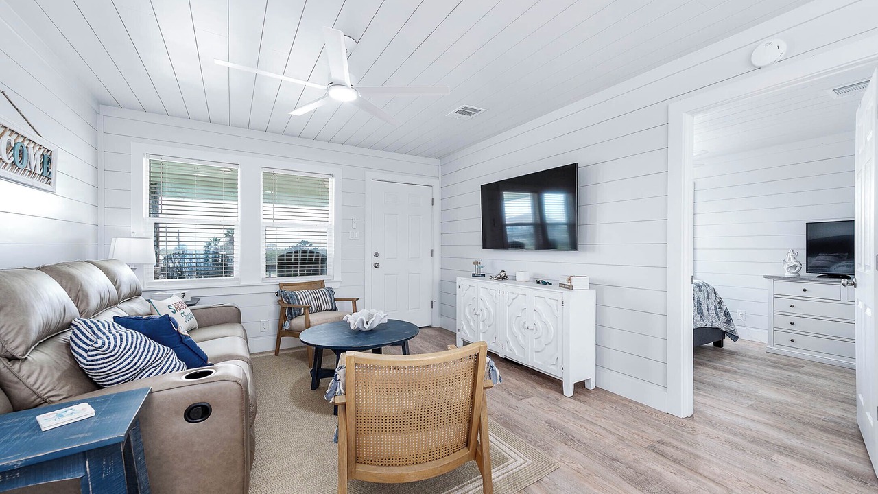 Photo of Livingroom in Cedar Lane